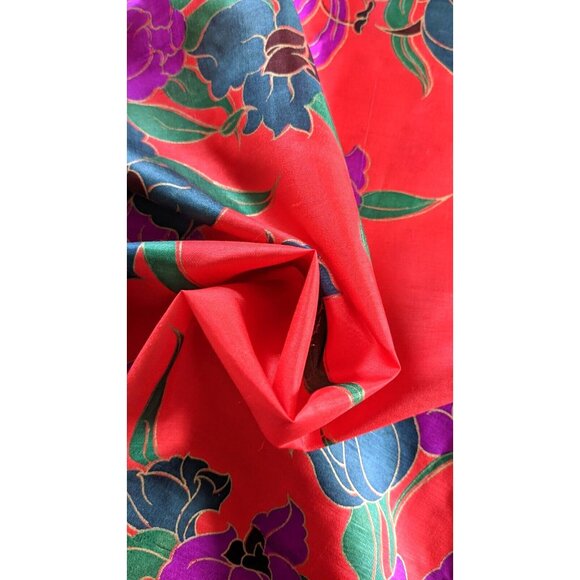 100% Thai Silk Square Scarf Red Tulips Floral Handvowen Handrolled 36*36" - Picture 5 of 10